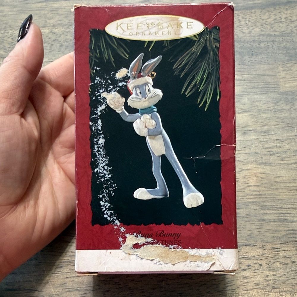 Hallmark Keepsake 1995 Bugs Bunny Ornament – Looney Tunes Christmas